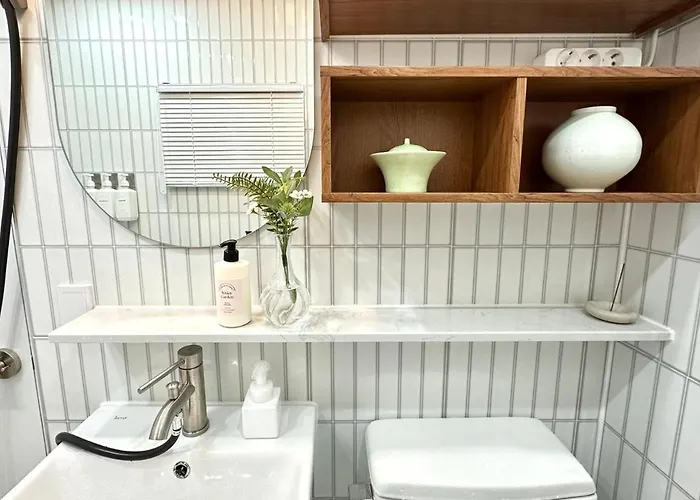 Poom Stay, Airport Bus, Cozy For Travelers,yeomchang Stn, Line 9 Express Apartamento *