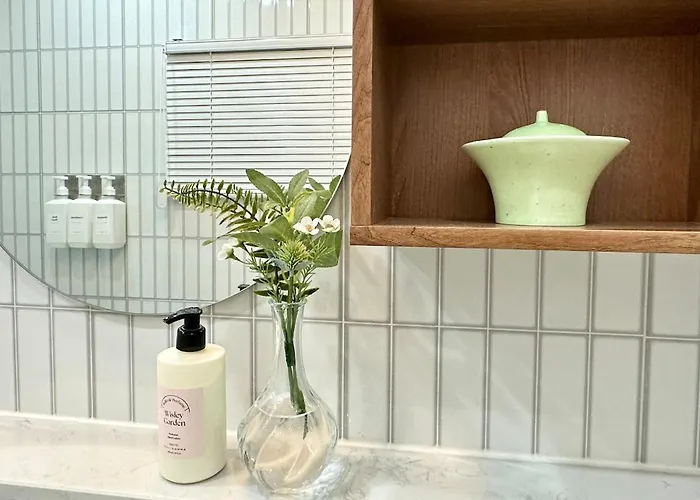 Apartamento Poom Stay, Airport Bus, Cozy For Travelers,yeomchang Stn, Line 9 Express *