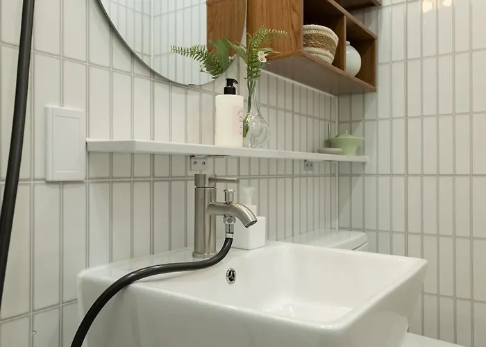 Poom Stay, Airport Bus, Cozy For Travelers,yeomchang Stn, Line 9 Express Apartamento