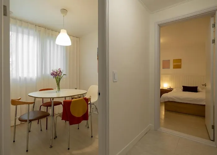 Apartamento Poom Stay, Airport Bus, Cozy For Travelers,yeomchang Stn, Line 9 Express *